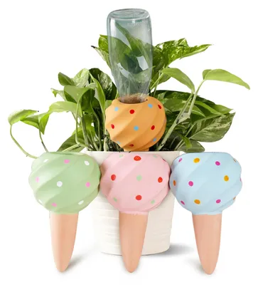 Produktbild von Omgoods – Set mit 4 Terrakotta-Bewässerungsgeräten für Pflanzen