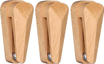 Imagen del producto de Clips para toallas de madera de haya autoadhesivos con una bola de acero al carbono de diseño único y función de gravedad. Soportes multifuncionales para toallas que se fijan a la pared sin necesidad de taladro, ideales para armarios, cocinas y dormitorios