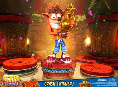 Produktbild von First 4 Figures Crash Team Racing Nitro-Fueled Statue Crash Winner 46 cm