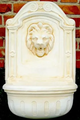 Produktbild von Casa Padrino Barock Wandbrunnen Löwe Weiß / Beige H. 77 cm - Gartenbrunnen im Barockstil