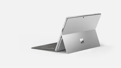 Produktbild von Microsoft Surface Pro mit Stiftsteckplatz Platinum - DE/SK