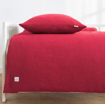 Produktbild von MUSSELIN Bettwäsche 135x200 + 40x60 cm Himbeerrot - 2-teilig, 100% Baumwolle, weich & atmungsaktiv für Kinder Jugendliche & Erwachsene LOOLAY