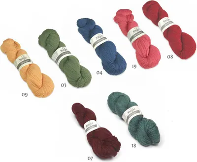 Produktbild von Alpaka Strickwolle 100% Alpaka 100g im Strang - bunt gefärbt 03 Grün
