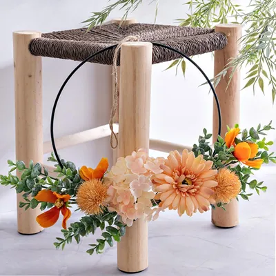 Zdjęcie produktu dla Wieniec z kwiatów sztucznych do dekoracji wiosennej