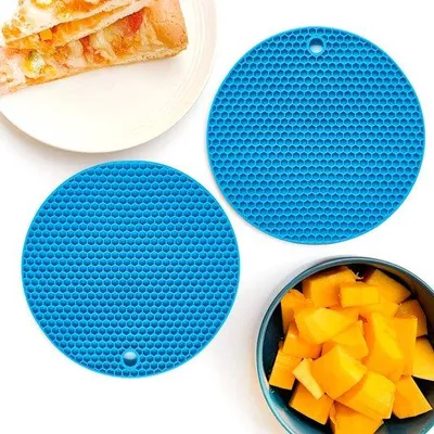Produktbild von Unyqoos® Silikon-Topflappen & Abtropfmatten 2er-Set – hitzebeständig (-40 bis 240 °C), BPA-frei, lebensmittelsicher, rutschfest & multifunktional für Küche
