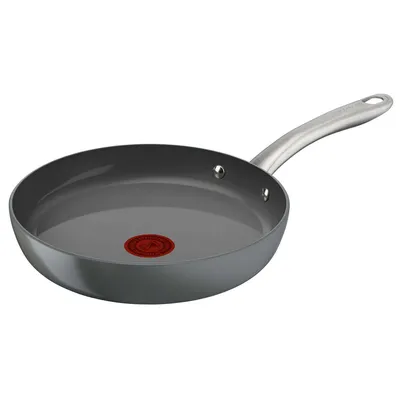 A studio shot of a frying pan against a white background.
