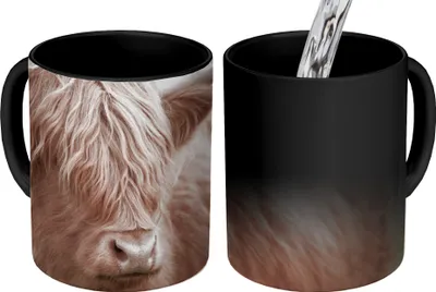Produktbild von MuchoWow® Zauber Tasse Zaubertasse Magic Schottisches Hochlandrind - Tiere - Porträt 350 ml Farbwechsel Becher Geschenk Geschenkidee - Magic-Tasse - Fototasse - Keramiktassen - Bilder - Tasse Kaffee -