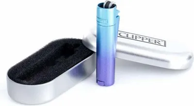 Produktbild von Clipper Metall Feuerzeug: Blue Gradient