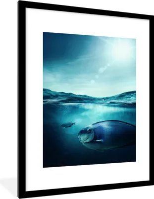 Produktbild von MuchoWow® MuchoWow® Gerahmtes Poster Fisch - Meer - Blau 60x80 cm - Poster mit zchwarzem Bilderrahmen - Wohnzimmer - Dekorationen - Prämie