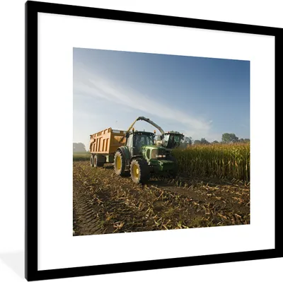 Produktbild von MuchoWow® Gerahmtes Poster Traktor - Anhänger - Mais - Grün - Landleben 40x40 cm - Poster mit Schwarzem Bilderrahmen Wandposter Rahmen Foto Bilder - Poster - Plakat im Rahmen