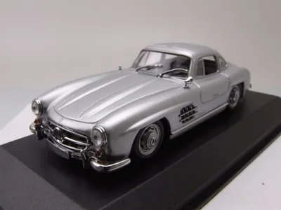 Produktbild von Maxichamps 940039000 Mercedes 300 SL (W198) 1955 silber 1:43