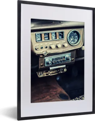 Produktbild von MuchoWow® MuchoWow® Gerahmtes Poster Oldtimer - Auto - Radio 30x40 cm - Poster mit zchwarzem Bilderrahmen - Wandposter Schlafzimmer