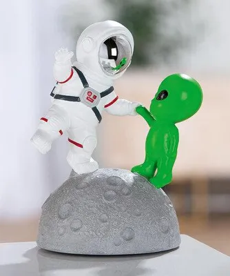 Image de Figurine d'astronaute extraterrestre « Noko »