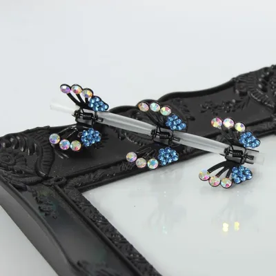 Produktbild von 3 x Mini Haarklammern in Schmetterling Form mit Strass-Steinen bestückt Blau