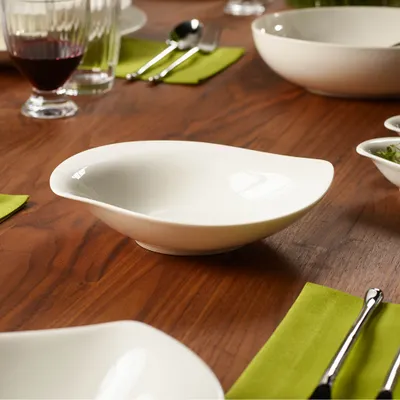 Imagen del producto de Nuevo cuenco especial para ensaladas, marca Villeroy & Boch. Profundidad: 210 x 195 x 43 mm, capacidad: 150 ml. Número de artículo: 1034613576. Código EAN: 4003683459253