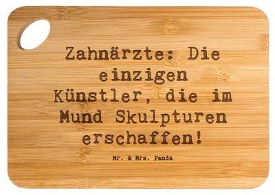 Produktbild von Mr. & Mrs. Panda Holzbrett Spruch Zahnarzt Künstler - Transparent - Geschenk, Berufsleben, Schneidebrett, Berufsgestaltung, Kieferorthopäde, Berufsalltag, Küchenbrett