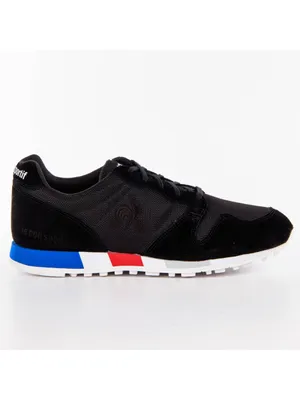 Produktbild von Le Coq Sportif Omega Modellreihe – Bekleidung für Sport und Freizeit im Alltag
