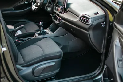 Image de Tapis conducteur en moquette noir pour Nissan Pathfinder 2005-2010