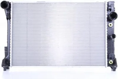 Produktbild von NISSENS 67161 Kühler Wasserkühler Motorkühler passend für MERCEDES-BENZ C-Klasse Limousine (W204) C-Klasse T-modell (S204) E-Klasse Limousine (W212)
