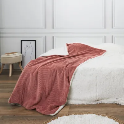 Image de Plaid - HOME DECO FACTORY - Imitation Fourrure - Rose