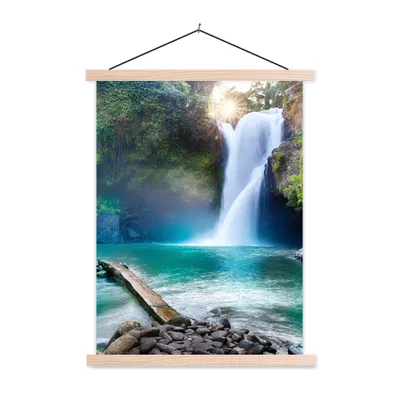 Produktbild von MuchoWow® Textilposter Wasserfall - Steine - Landschaft - Pflanzen - Wasser 40x53 cm mit holzfarbenen Rahmen - Schlafzimmer