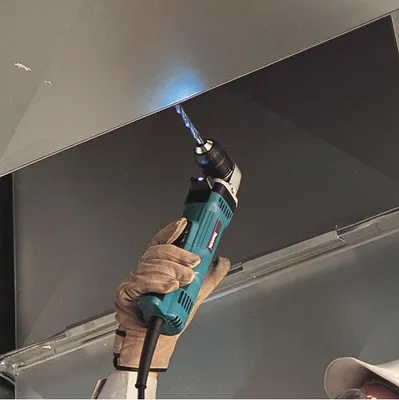 Productafbeelding van Makita DA 3011 F, professionele boormachine voor hoeken, netvoeding, 450 Watt, boordiameter tot 10 mm in staal, variabele snelheid, rechts- en linksom draaiend