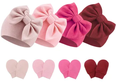 Image de Ensemble de bonnets et de mitaines pour nouveau-nés