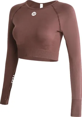 Produktbild von Top aus der LEGEND Serie mit figurbetonter Taille