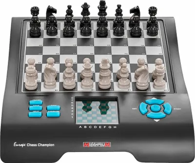 Imagen del producto de Europe Chess Master 8 en 1, Edición II, 1 unidad