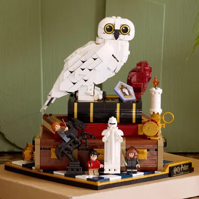 Produktbild von LEGO Harry Potter Stein der Weisen - Sammleredition - DIY Deko - Modellbau mit Miniatur Filmszenen - Hedwig Eulenfigur, 3 Minifiguren - Kreatives Geschenk für Männer, Frauen und Fans - 76466