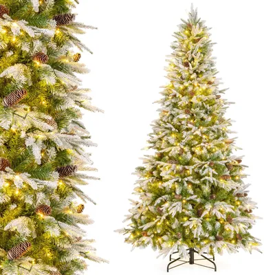 Zdjęcie produktu dla Świąteczne drzewko o wysokości 225 cm, pokryte imitacją śniegu, ozdobione 1135 elementami dekoracyjnymi, 81 szyszkami, 470 ciepłymi, białymi diodami LED oraz metalową podstawą