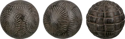 Zdjęcie produktu dla Gilde Dekokugel, "Carve", Kunstharz, braun, D. 8 cm 37652 4063387376522 3 Stück (3-fach sortiert)