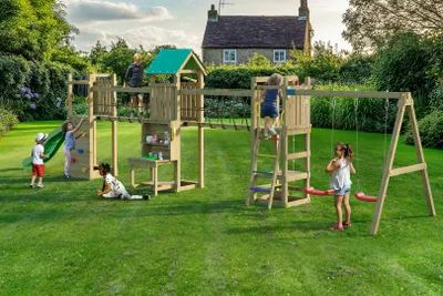 Produktbild von Spielturm mit Rutsche, Doppelschaukel, Kletterwand und Picknicktisch Fungoo Space Longer