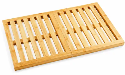 Imagen del producto de Alfombrilla de bambú Relaxdays, 59,5 x 39 cm, antideslizante, plegable, para uso interior y exterior, ideal para bañera, ducha, sauna y baño, color natural, Imagen generada por IA