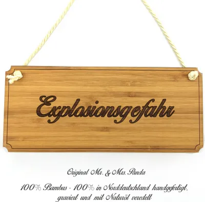 Produktbild von Mr. & Mrs. Panda Schild Explosionsgefahr - Geschenk, Landhaus, Shabby, Graviert, Wegweiser, Geschenkidee, Türschild, Werbeschild, Hinweisschild, Holzschild
