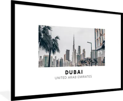 Produktbild von MuchoWow® Gerahmtes Poster Dubai - Skyline - Palme 90x60 cm - Poster mit Schwarzem Bilderrahmen Wandposter Rahmen Foto Bilder - Wanddekoration - Fotos