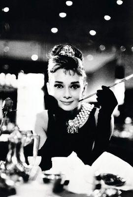 Audrey Hepburn - Frühstück bei Tiffany's - Poster 61x91,5 cm