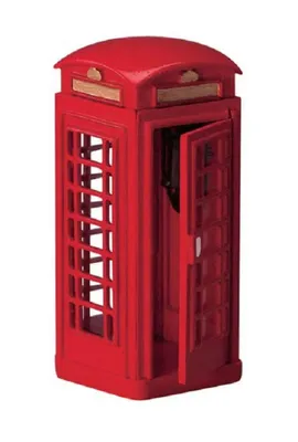 Dieses Bild zeigt eine Miniaturversion der ikonischen roten britischen Telefonzelle.