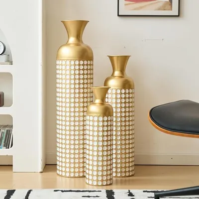Produktbild von Metall Bodenvase Set, 3 Größen Gold mit Weißem Punkte-Muster (50, 66, 83 cm), Große Dekorative Vasen für Pflanzen als Übertopf, Vintage Deko für Zuhause Einrichtungsgegenstände und Deko-Accesso