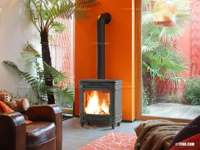 Immagine prodotto di Stufa a legna in ghisa antracite da 12kw Invicta 9170-44