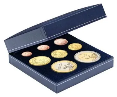 Produktbild von Münzen-Etui Modell 7916, dunkelblau, mit Hartschaumeinlage und Silberprägung, 90x90x30 mm, für Münzen bis 80 mm Ø