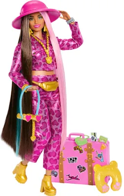 Produktbild von Reise Barbie-Puppe mit Safari-Outfit, Barbie Extra Fly, pinkes Outfit mit Tiermuster und pinkem Koffer