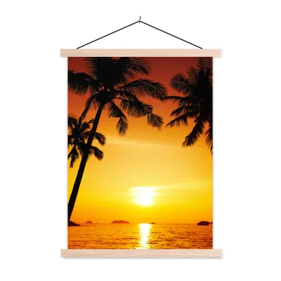 Produktbild von MuchoWow® Textilposter Palme - Sonnenuntergang - Strand - Orange - Tropisch 120x160 cm mit holzfarbenen Rahmen - Plakatkarton