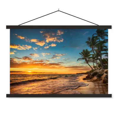 Produktbild von MuchoWow® Textilposter Strand - Sonnenuntergang - Meer - Palme 60x40 cm mit schwarzem Rahmen - Hölzernes