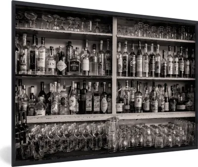 Produktbild von MuchoWow® Gerahmtes Poster Bar - Alkohol - Spirituosen - Stilleben 60x40 cm - Poster mit Schwarzem Bilderrahmen Wandposter Rahmen Foto Bilder - Printing - Wanddeko Schlafzimmer