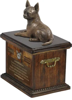 Produktbild von Chihuahua Kurzhaar - Eine Urne für die Asche eines Hundes, eine Urne mit einer Statue, eine personalisierte Hundeurne von der Marke Art-Dog.