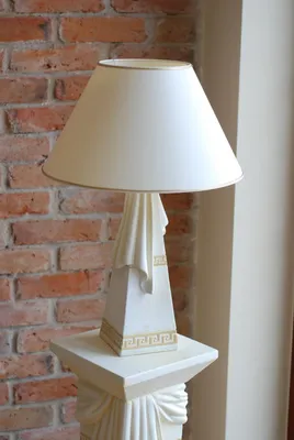 Immagine prodotto di Lampada da tavolo di design Lampade da tavolo Illuminazione classica 6899 Nuovo