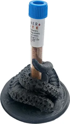 Obrázok produktu pre Chilli Chocolate Habanero (8g) údené v fľaštičke a držiaku PLA s chobotnicou (8x6x6cm)