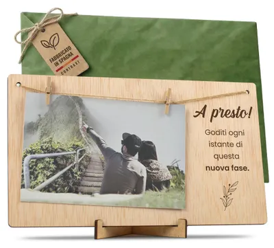 Image de Cadre photo en bois avec système de fixation par pince - Pour montage mural - Pour photos de 10x15 cm - Finition bois