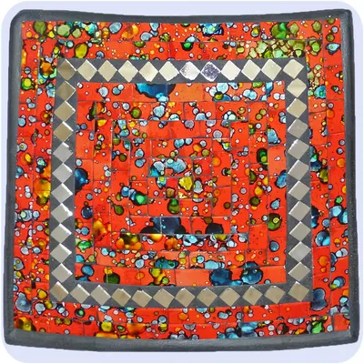 Productafbeelding van Mozaïekschotel, aardewerkschaal, glazen schaal, decoratieve schaal, mozaïek, kunsthandwerk, glazen steentjes, decoratie, vierkant, spiegel, medium formaat, rood